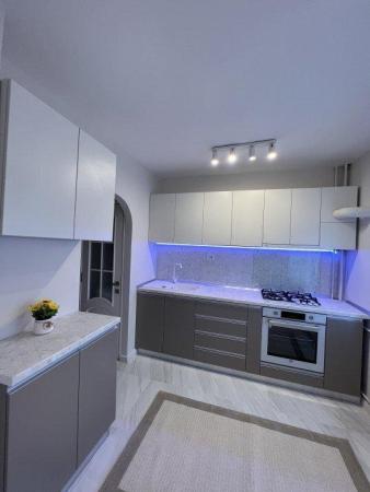 Studio ultramodern-Bld. Decebal-Piata Alba Iulia-bloc mixt-metrou Muncii