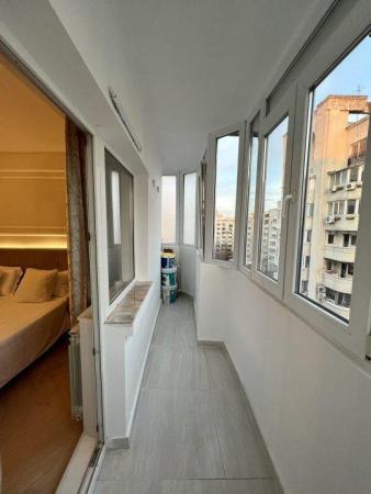 Studio ultramodern-Bld. Decebal-Piata Alba Iulia-bloc mixt-metrou Muncii