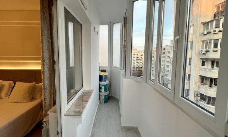 Studio ultramodern-Bld. Decebal-Piata Alba Iulia-bloc mixt-metrou Muncii