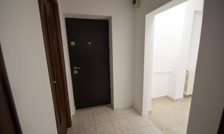 Unirii - Piata Alba Iulia - Garsoniera - SUT 39MP - renovata