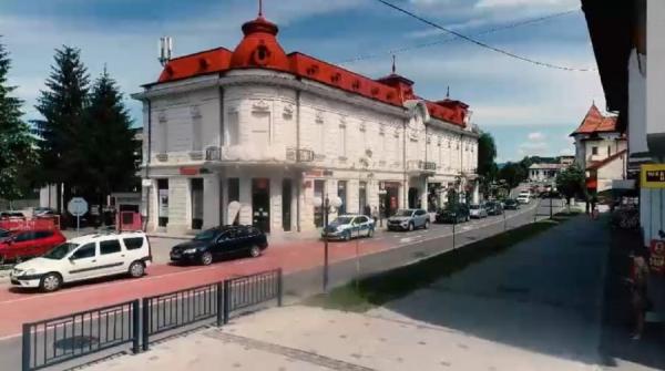Cladire a perioadei regale in plin centrul orasului Curtea de Arges
