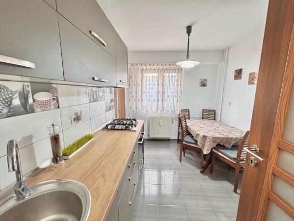 3 Camere - Nerva Traian - Octavian Goga - Bd Unirii - Loc Parcare - 2 Bai