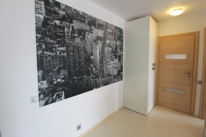 Calea Calarasilor-complet renovat-loc de parcare