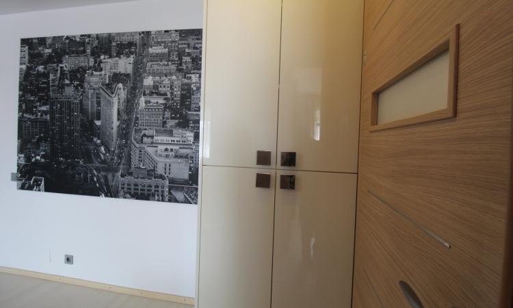Calea Calarasilor-complet renovat-loc de parcare