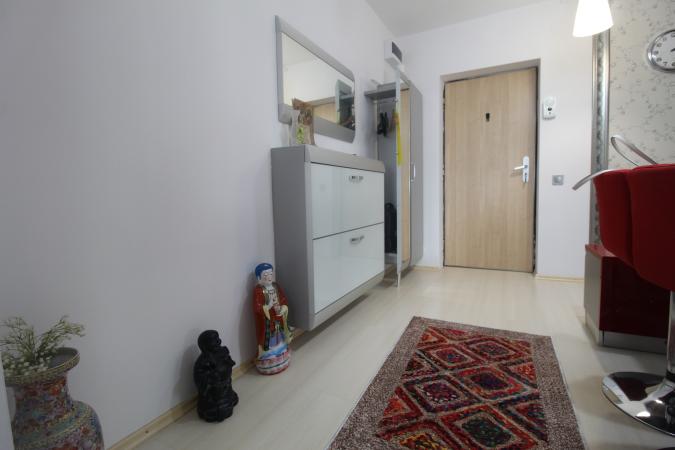 Calea Calarasilor-complet renovat-loc de parcare