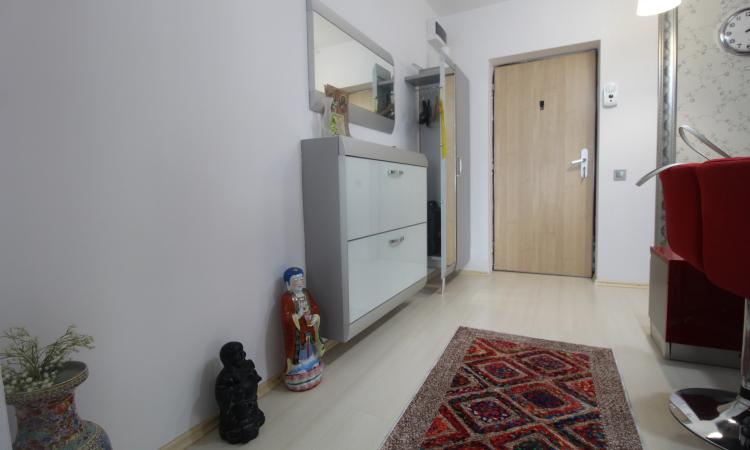 Calea Calarasilor-complet renovat-loc de parcare