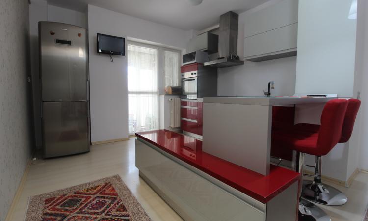 Calea Calarasilor-complet renovat-loc de parcare