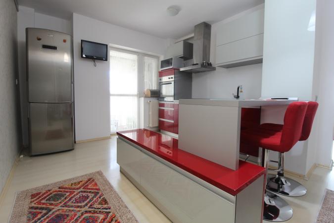 Calea Calarasilor-complet renovat-loc de parcare