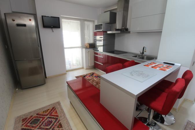 Calea Calarasilor-complet renovat-loc de parcare