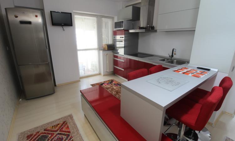 Calea Calarasilor-complet renovat-loc de parcare