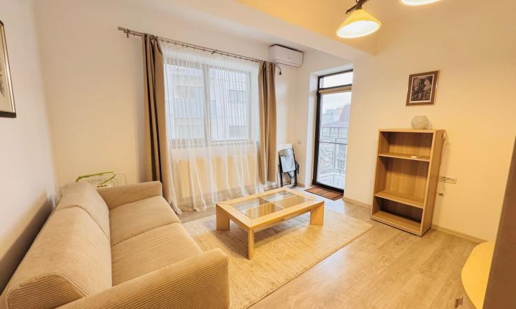 Bloc Nou - Decebal - Alba Iulia - 3 Camere - Parcare - Metrou