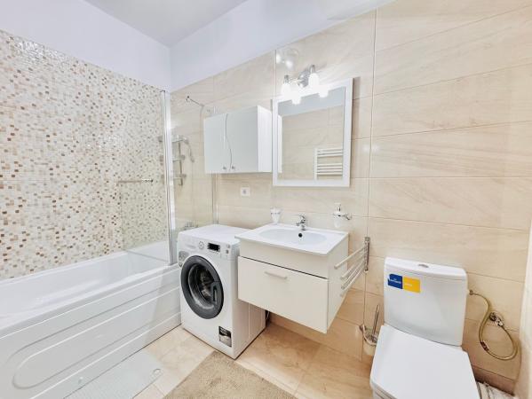 Bloc Nou - Decebal - Alba Iulia - 3 Camere - Parcare - Metrou