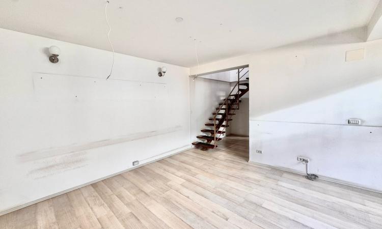 Casa - Firma - Birouri - Rond Alba Iulia- Calea Calarasi -