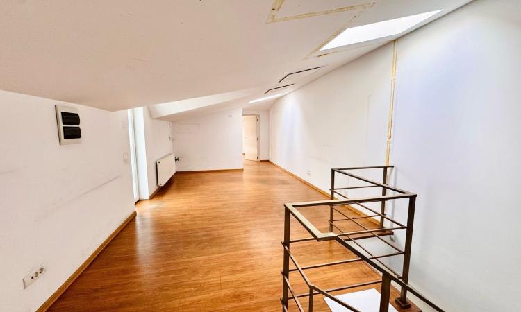 Casa - Firma - Birouri - Rond Alba Iulia- Calea Calarasi -