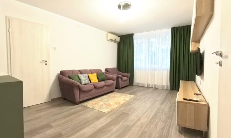 Titan - Metrou 1 Decembrie 1918 - 3 camere renovat integral