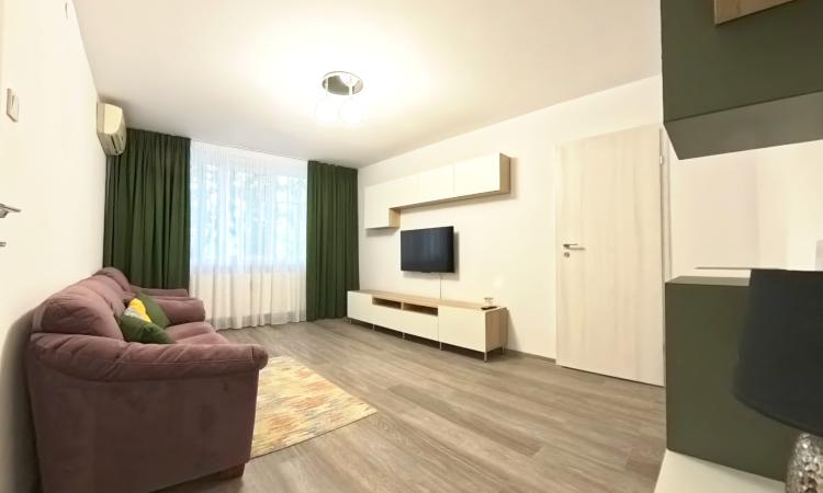 Titan - Metrou 1 Decembrie 1918 - 3 camere renovat integral
