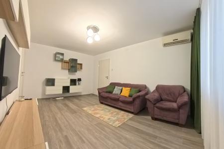 Titan - Metrou 1 Decembrie 1918 - 3 camere renovat integral