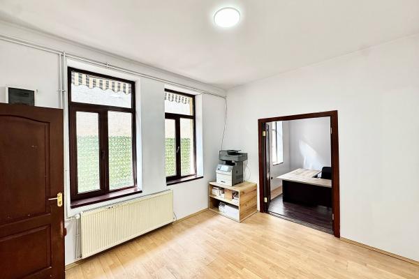 Birouri - Casa - Carol Parc - Unirii - Curte comuna - Pretabil Birouri