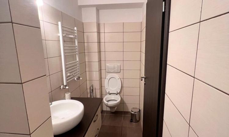 Otopeni, strada Polona - apartament de inchiriat, mobilat si utilat, liber