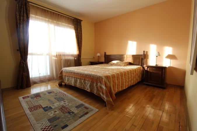 Decebal - Piata Alba Iulia - 2 balcoane -63 mp -metrou Piata Muncii