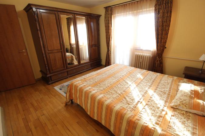 Decebal - Piata Alba Iulia - 2 balcoane -63 mp -metrou Piata Muncii
