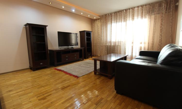 Decebal - Piata Alba Iulia - 2 balcoane -63 mp -metrou Piata Muncii