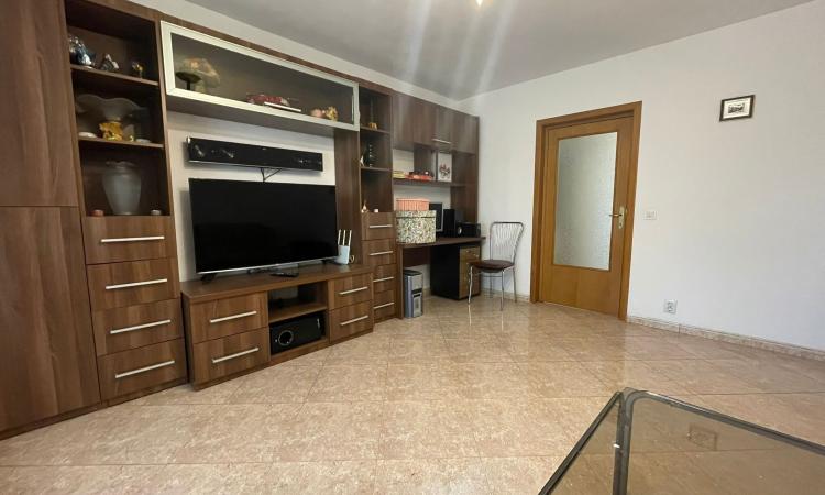 3 Camere - Calea Calarasi - Decebal - Piata Muncii - Metrou