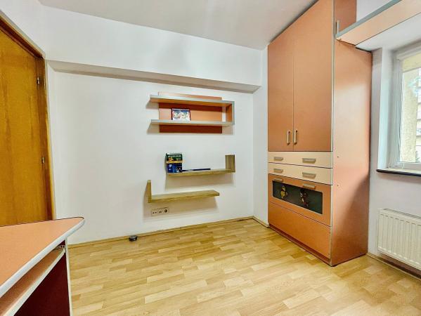 3 Camere - Calea Calarasi - Decebal - Piata Muncii - Metrou