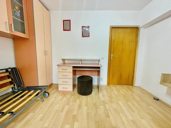 3 Camere - Calea Calarasi - Decebal - Piata Muncii - Metrou