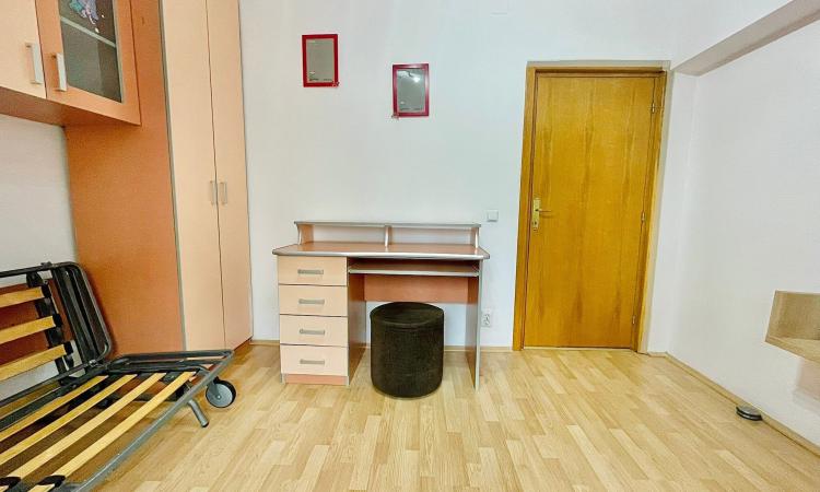 3 Camere - Calea Calarasi - Decebal - Piata Muncii - Metrou