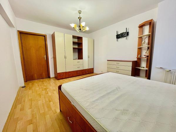3 Camere - Calea Calarasi - Decebal - Piata Muncii - Metrou