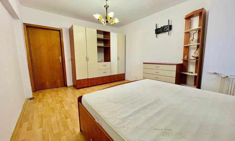 3 Camere - Calea Calarasi - Decebal - Piata Muncii - Metrou