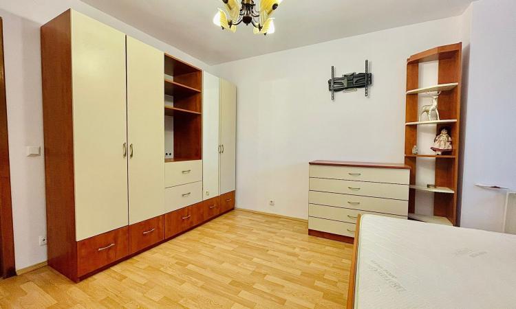 3 Camere - Calea Calarasi - Decebal - Piata Muncii - Metrou