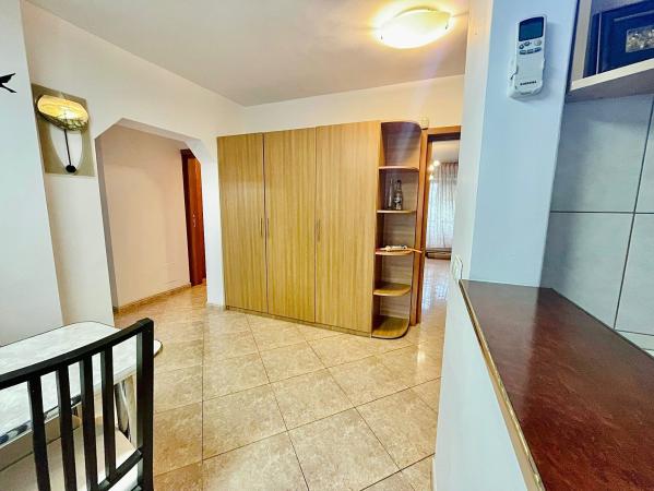 3 Camere - Calea Calarasi - Decebal - Piata Muncii - Metrou