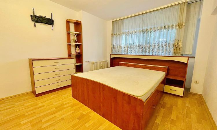 3 Camere - Calea Calarasi - Decebal - Piata Muncii - Metrou
