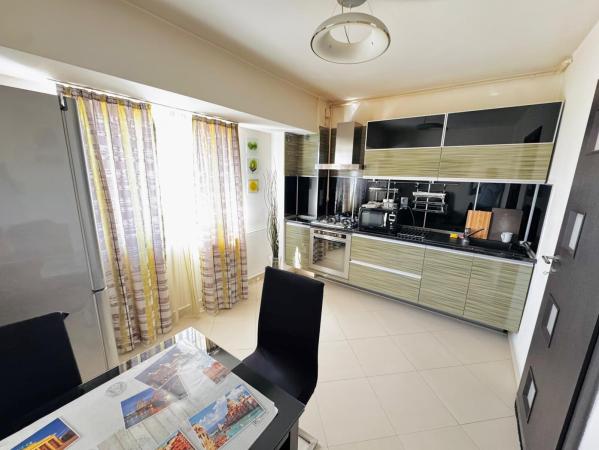 2 Camere - Alba Iulia - Decebal - Unirii - Lux