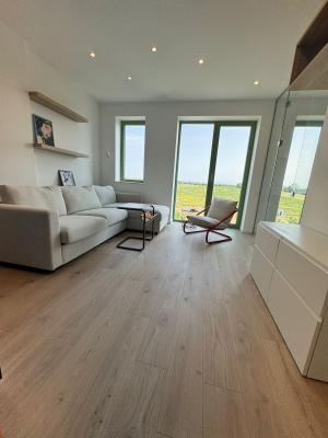 Studio-Sisesti-Lux-Radacini 303