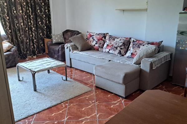 2 Camere - Sisesti - 2 Cocosi