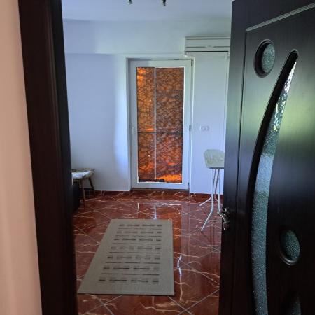 2 Camere - Sisesti  - 2 Cocosi
