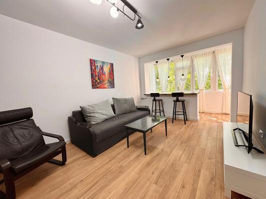 2 Camere-Bucurestii Noi- Pajura - Jiului - Renovat