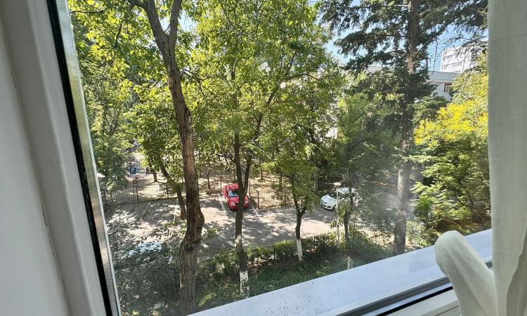 2 Camere-Bucurestii Noi- Pajura - Jiului - Renovat