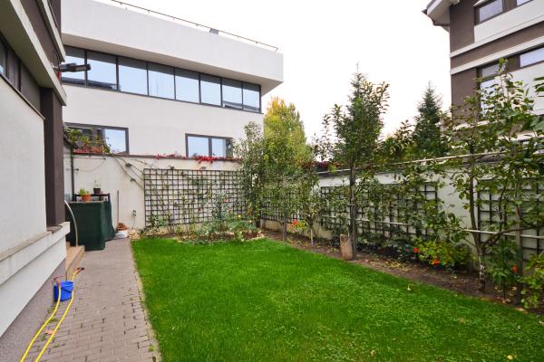 Vila duplex eleganta in Baneasa – Sisesti, 5 camere