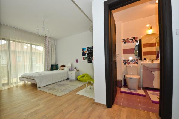 Vila duplex eleganta in Baneasa – Sisesti, 5 camere