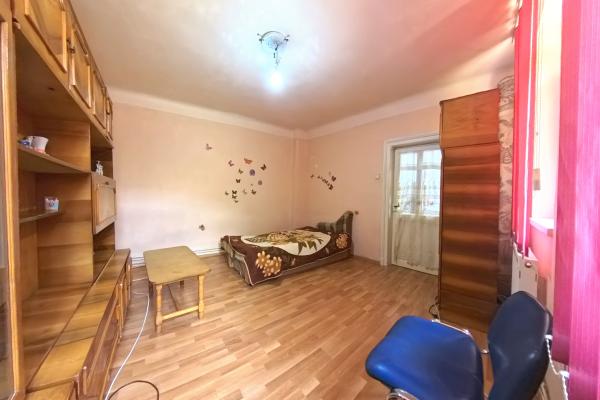 Buzesti - Gara de nord - Bulevardul Al.I. Cuza - garsoniera de vanzare