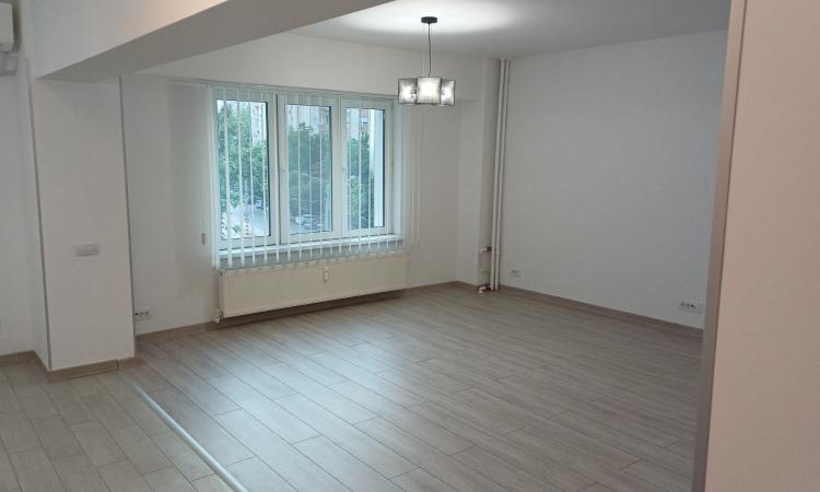 Calea Calarasilor - Piata Muncii - studio complet renovat - metrou Piata Muncii