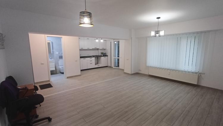 Calea Calarasilor - Piata Muncii - studio complet renovat - metrou Piata Muncii