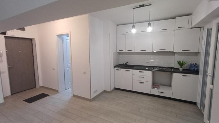 Calea Calarasilor - Piata Muncii - studio complet renovat - metrou Piata Muncii