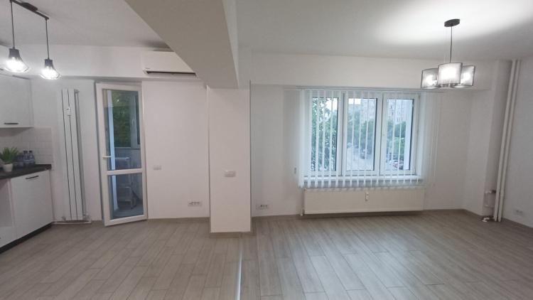 Calea Calarasilor - Piata Muncii - studio complet renovat - metrou Piata Muncii