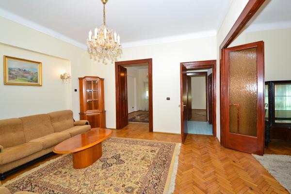 Apartament 4 camere de închiriat | Vilă elegantă – Aviatorilor / Popa Savu