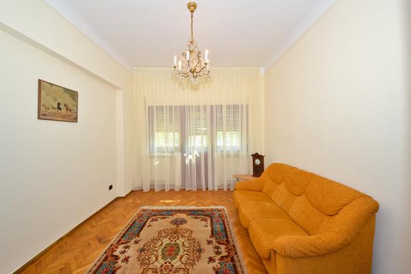 Apartament 4 camere de închiriat | Vilă elegantă – Aviatorilor / Popa Savu
